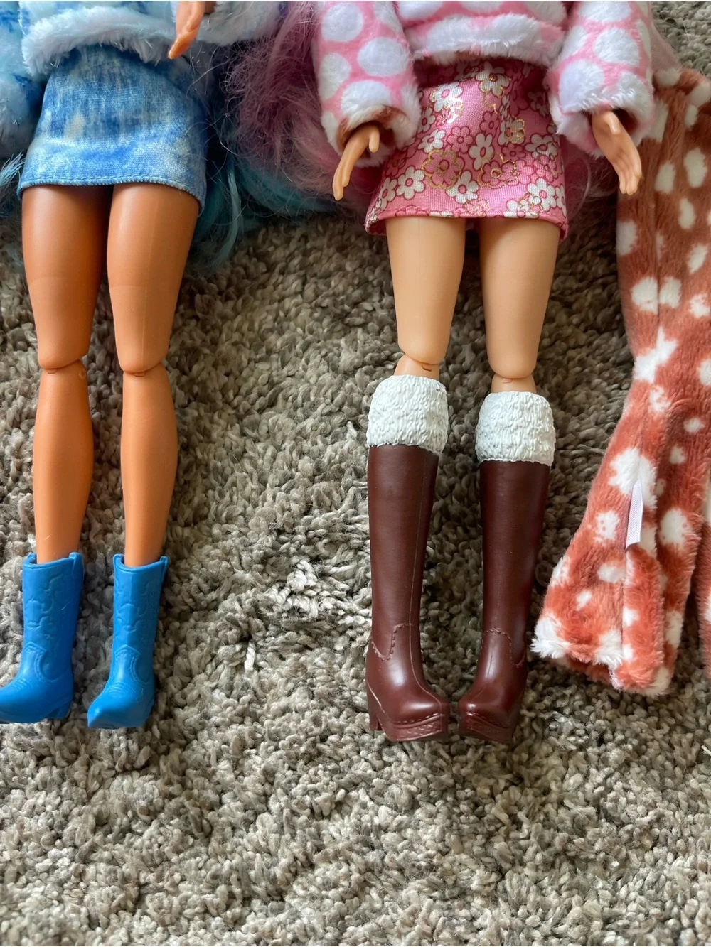 Barbie cute reveal dolls set of 3